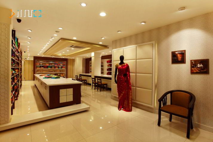 طراحی فروشگاه لباس زنانه ‌ابريشمي‌ ، رنگ های گرم خصیصه طراحی هندوستان